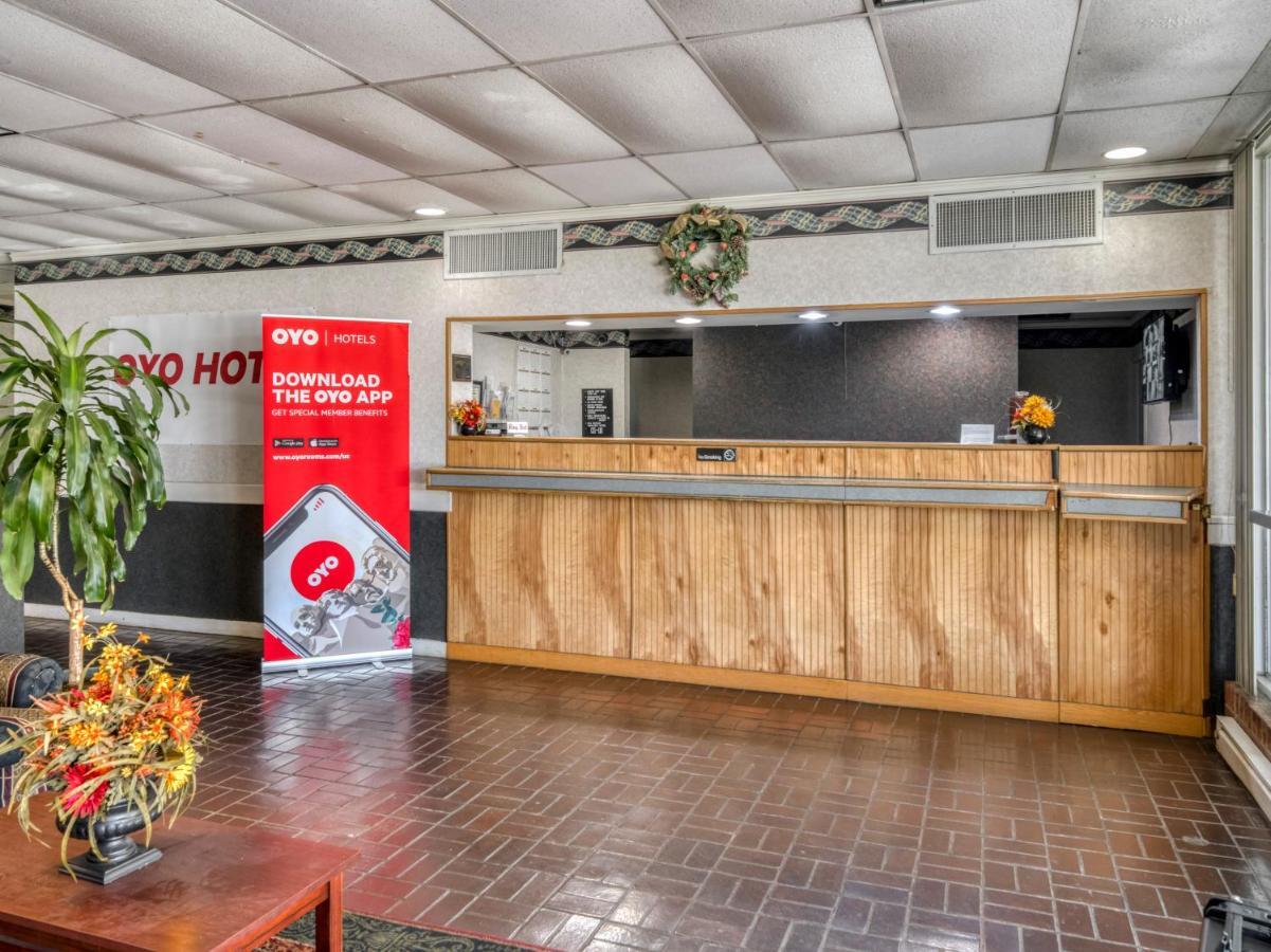 Oyo Hotel Battleboro Exteriör bild